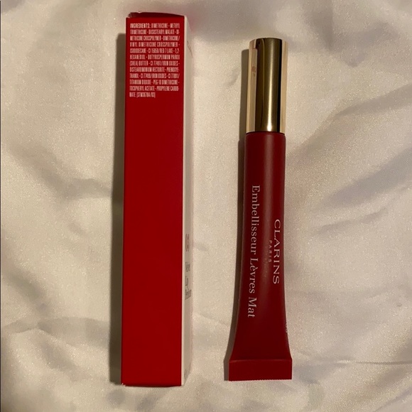 CLARINS Velvet Lip Perfector in 03 (Velvet Red) - Picture 3 of 4